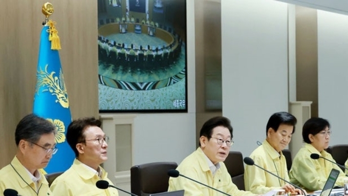 李 대통령 "을지연습 목적은 한반도 평화 달성이며, 방어적 성격 훈련" 강조