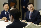 이 대통령, 여야 대표에 "국정에 국민 모든 목소리 공평히 반영 노력"