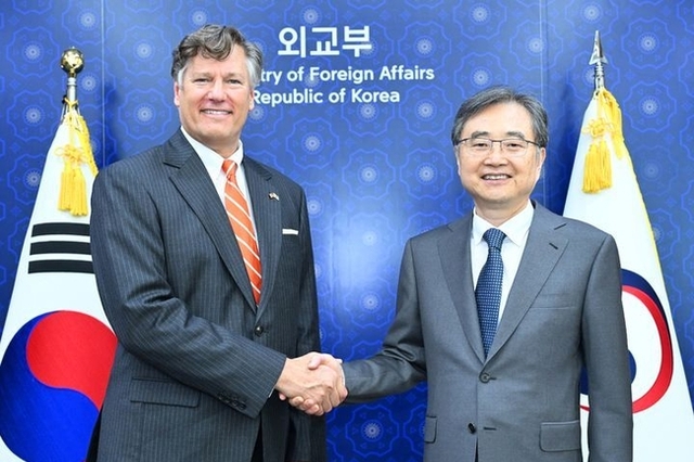 한미 외교차관, 구금 문제 해결·비자 개선 등 논의…"미국 재입국시 어떤 불이익도 없을 것"