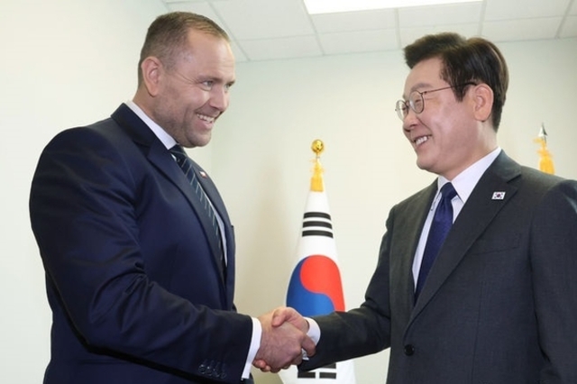 韓·폴란드 첫 정상회담, '방산협력 확대 기대'