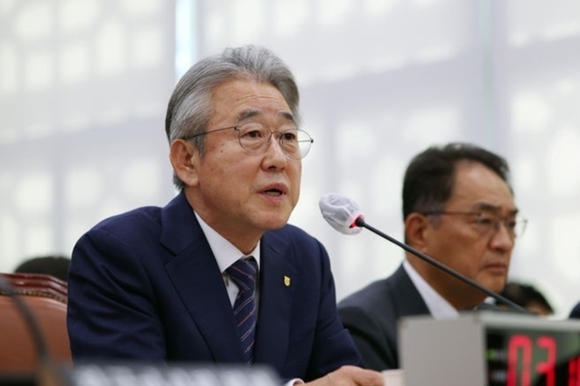 강호동 농협회장 국감서 "우문현답 자세로 농촌 목소리 직접 들어"