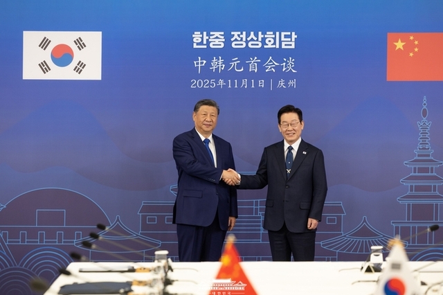 이재명 대통령, 시진핑 중국 주석과 취임 후 첫 정상회담..“韓中관계 전면적으로 복원”