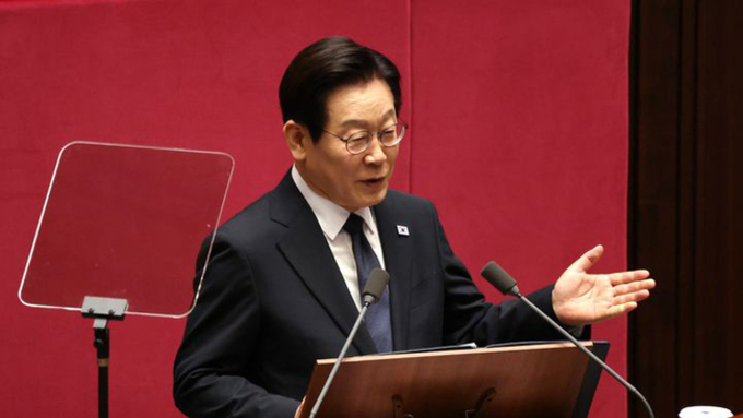 이재명 대통령 “방위산업 AI 시대 주력 제조업으로 육성..자주국방 확실하게 실현”