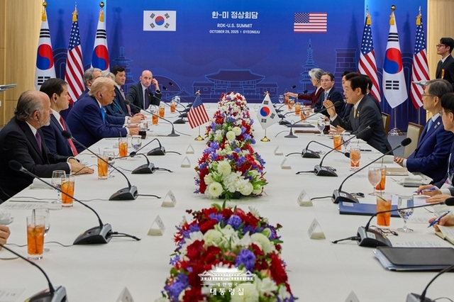 여야, 한미 관세협상 국회 동의에 정면충돌..“대상 아냐”vs“헌법에 따라 받아야”