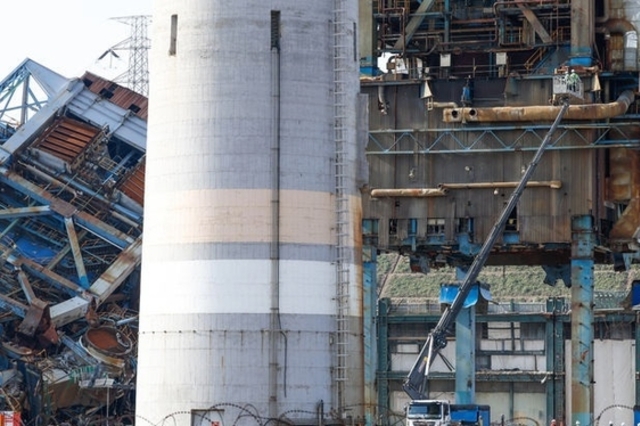 정부, 추가 붕괴 제기된 사고기 인근 보일러타워 해체 '사전작업' 박차