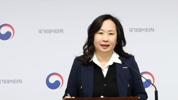 11월 취업자 증가폭 20만명대 확대로 고용 개선세 지속…청년층 제조·건설업 부진 지속