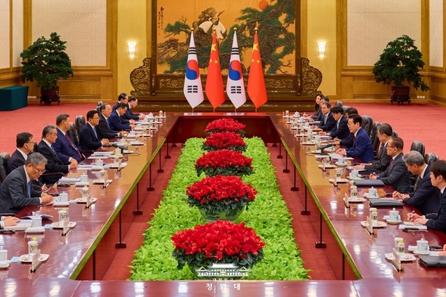 이재명 대통령-시진핑 주석, 남북대화 재개 중요성 확인...한반도 평화 방안 지속 모색