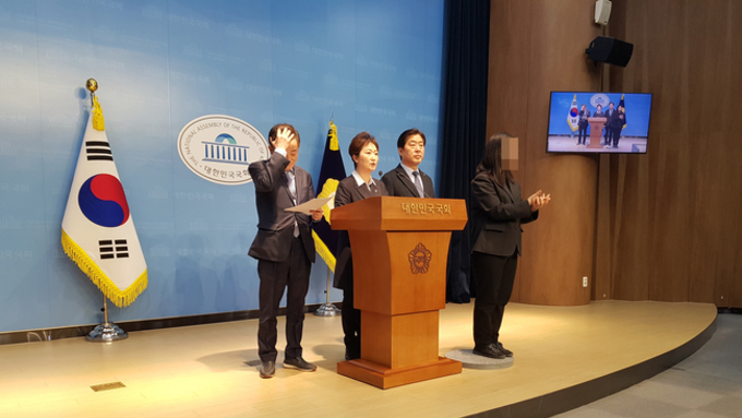 더불어민주당 내부 문건 공개로 조국혁신당과의 합당 반대 목소리 더욱 확산...“지금 당장 멈춰야”