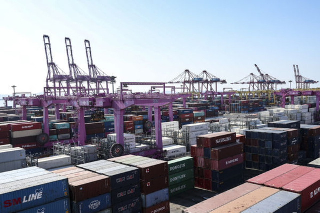 미국 대법원, 상호관세 위법 판결 무효화...트럼프 “24일부터 전 세계에 10 새 관세”