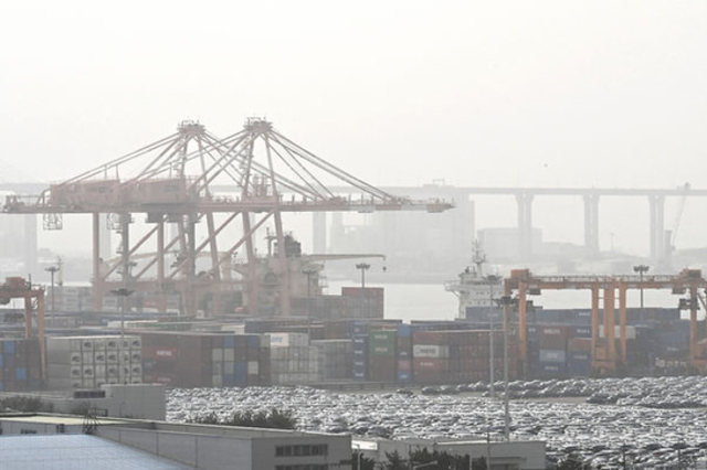 무효 상호관세 대체 도널드 트럼프 새 글로벌 10 관세 발효, 대미투자특별법 지지부진 논란 확산