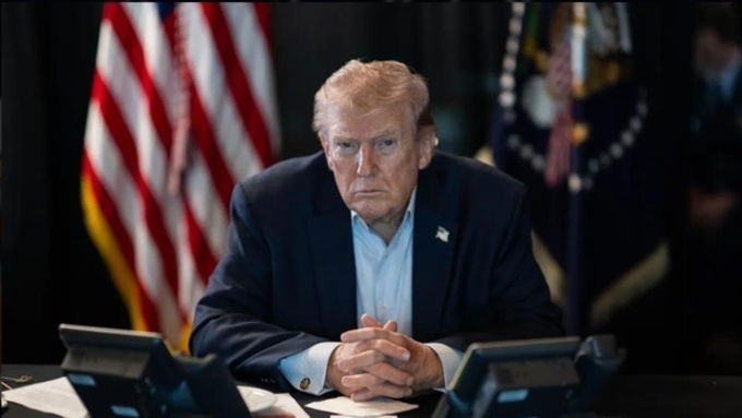 트럼프 “오늘 이란 매우 강력한 타격 입을 것...완전 파괴·확실한 죽음 검토”