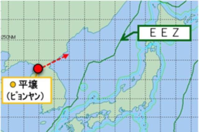 북한, 동해상으로 탄도미사일 10여발 발사...트럼프 유화적 메시지에도 한미연합연습에 무력시위?