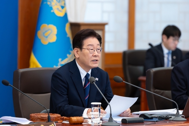 이재명 대통령 “에너지 수급 불안 과감한 대응 나서라...긴급재정명령 활용할 수 있다”