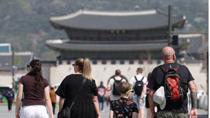 오늘 낮 최고 28도…내륙 중심 일교차 15도 안팎