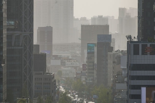 오늘 전국 황사 영향…낮 최고기온 17~23도