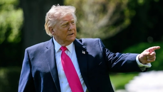 도널드 트럼프 “협상 어느 쪽으로든 종결될 때까지 휴전 연장...이란 정부 심각하게 분열”