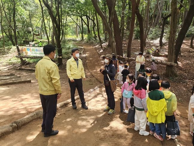 진해 유아숲체험원 이미지