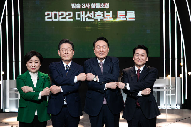 이*윤 이미지